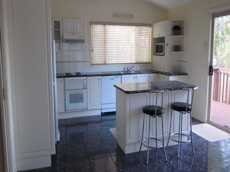 16 Wallarah Street, Batemans Bay NSW 2536