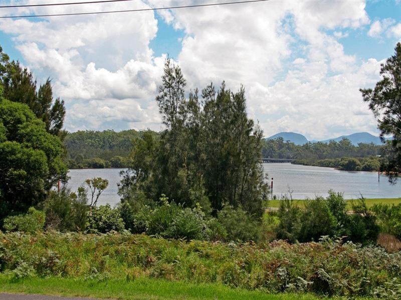 64 Sunpatch Parade, Tomakin NSW 2537