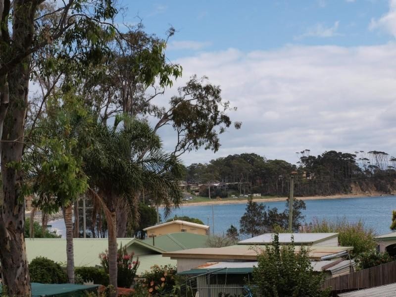 16 Bronte Crescent, Sunshine Bay NSW 2536