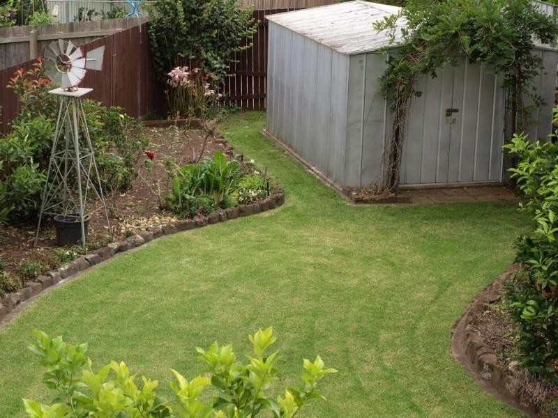16 Bronte Crescent, Sunshine Bay NSW 2536
