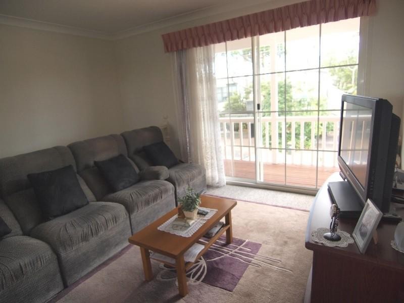16 Bronte Crescent, Sunshine Bay NSW 2536