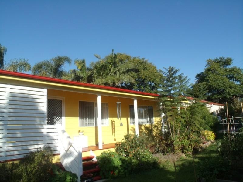 8 Luck Street, Moruya NSW 2537