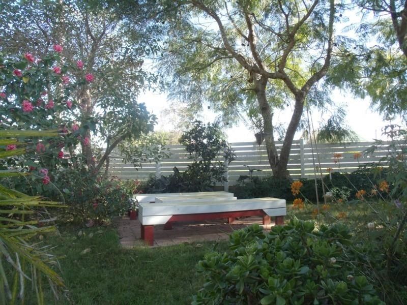 8 Luck Street, Moruya NSW 2537