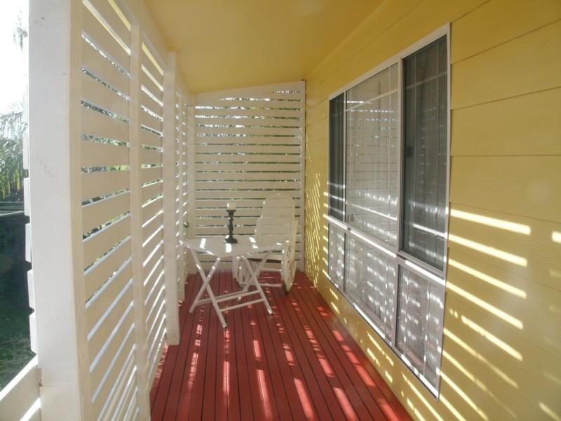 8 Luck Street, Moruya NSW 2537