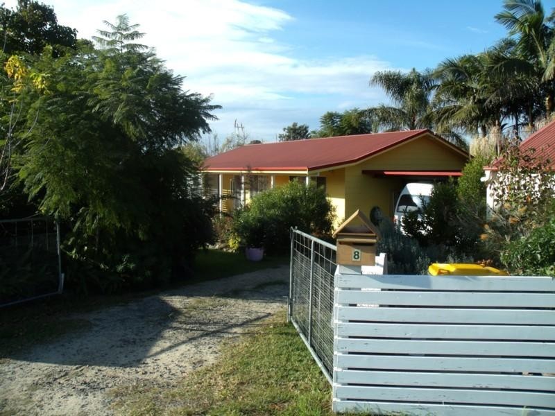 8 Luck Street, Moruya NSW 2537
