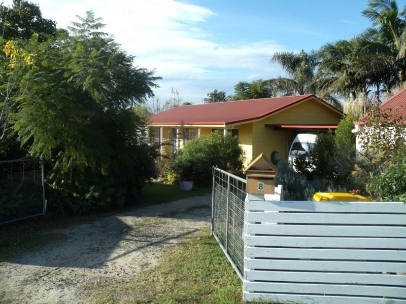 8 Luck Street, Moruya NSW 2537