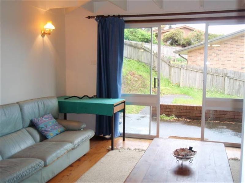 11 Berry Place, Surf Beach NSW 2536