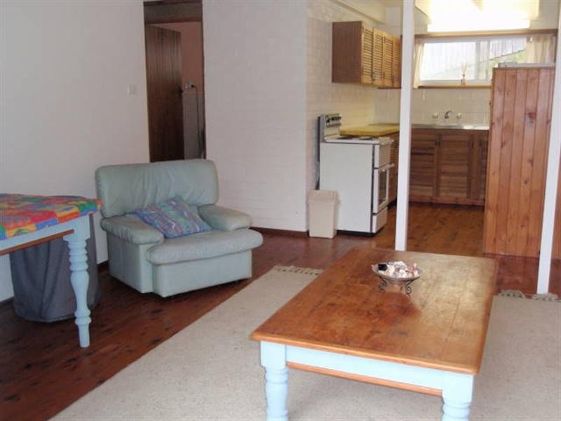 11 Berry Place, Surf Beach NSW 2536