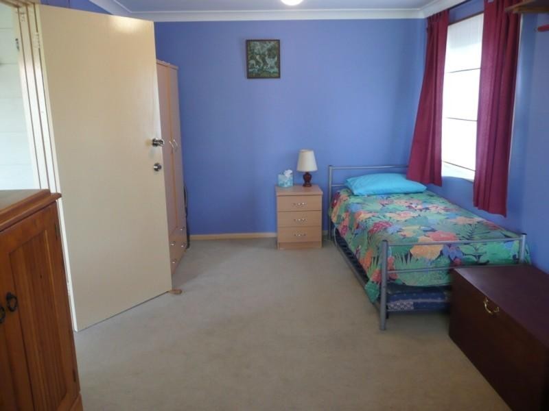 24a Yarralumla Crescent, Tomakin NSW 2537