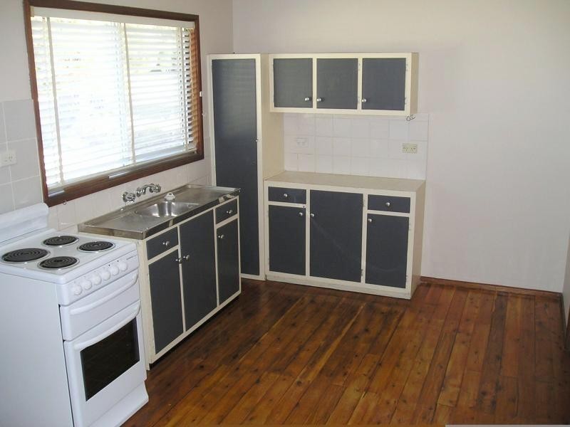 4 Clarke Street, Broulee NSW 2537