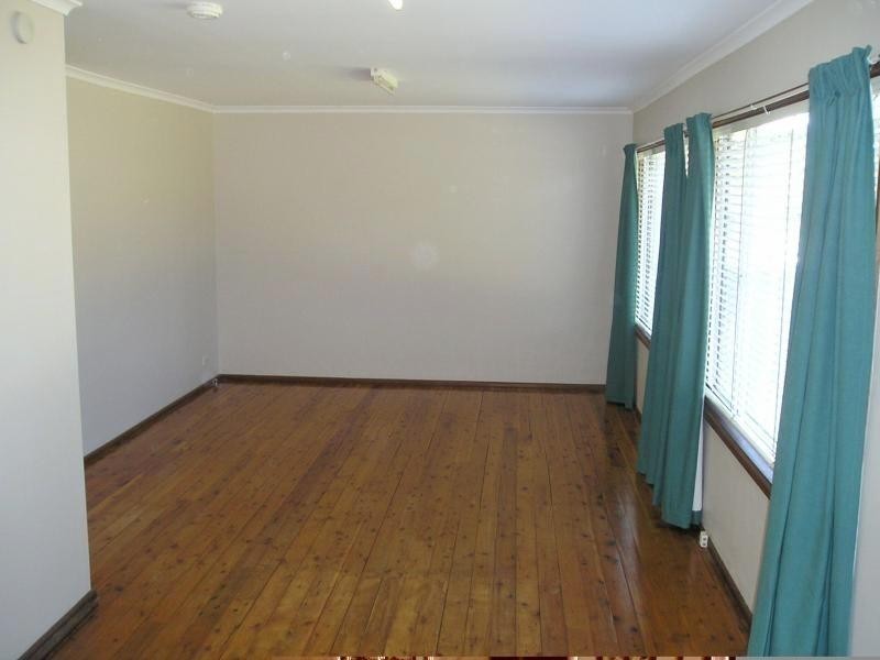 4 Clarke Street, Broulee NSW 2537