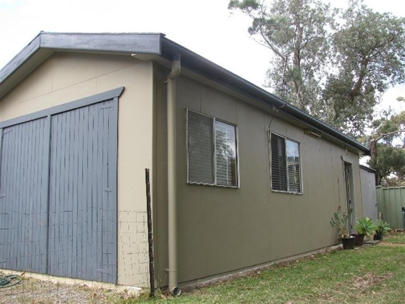 4 Clarke Street, Broulee NSW 2537