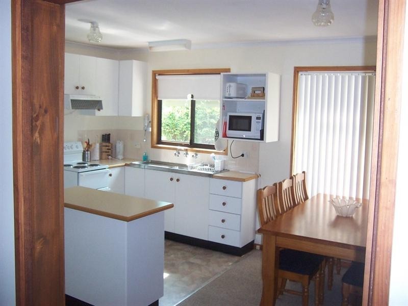 9 Tristiana Parade, Maloneys Beach NSW 2536