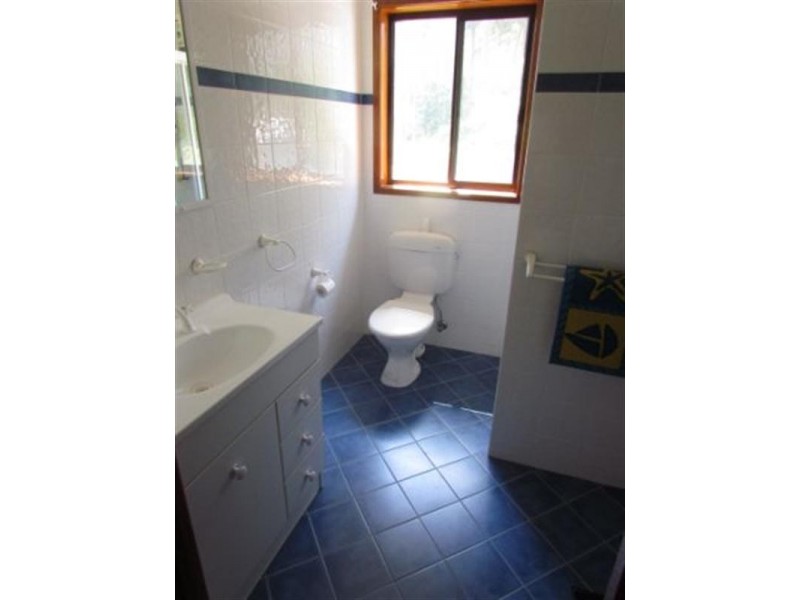 28 Annetts Parade, Mossy Point NSW 2537
