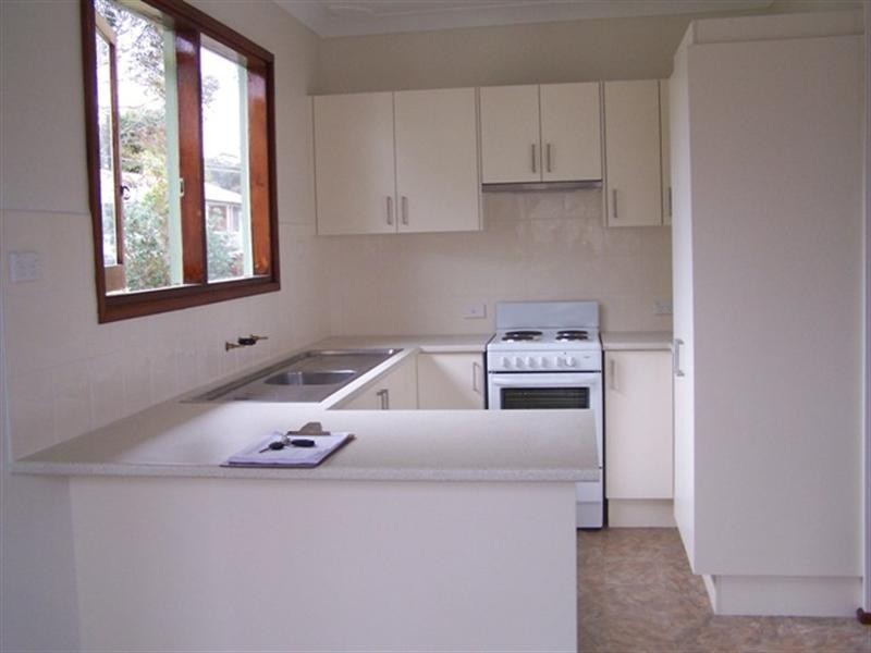 33 Yugura Street, Malua Bay NSW 2536