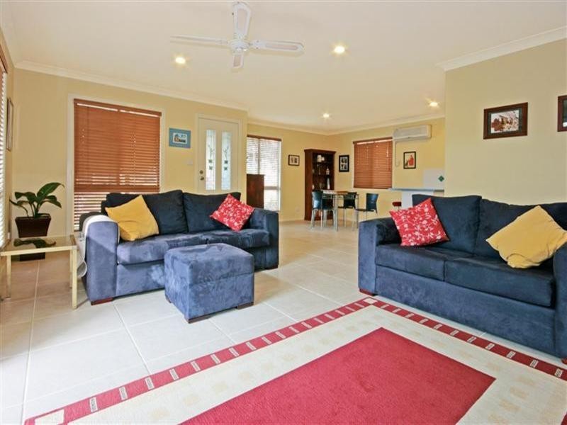 13 Palana Street, Surfside NSW 2536