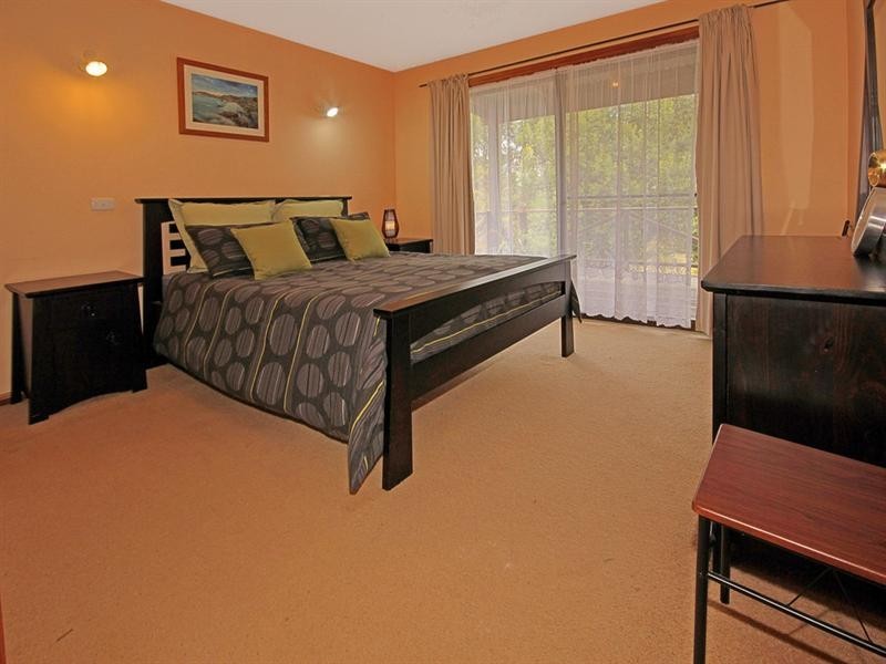 1 Lake Street, Moruya Heads NSW 2537