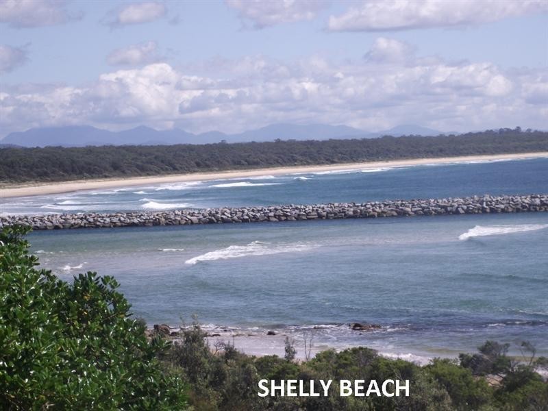 1 Lake Street, Moruya Heads NSW 2537