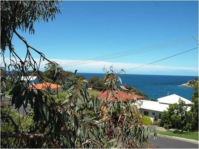 24 Pyang Avenue, Malua Bay NSW 2536