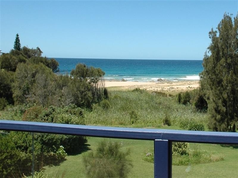 25 Tallawang Avenue, Malua Bay NSW 2536