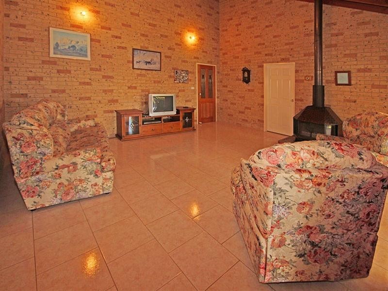 6 Kauzal Crescent, Surf Beach NSW 2536