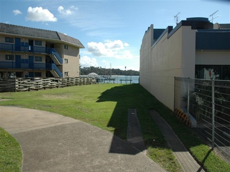 17 Beach Road, Batemans Bay NSW 2536