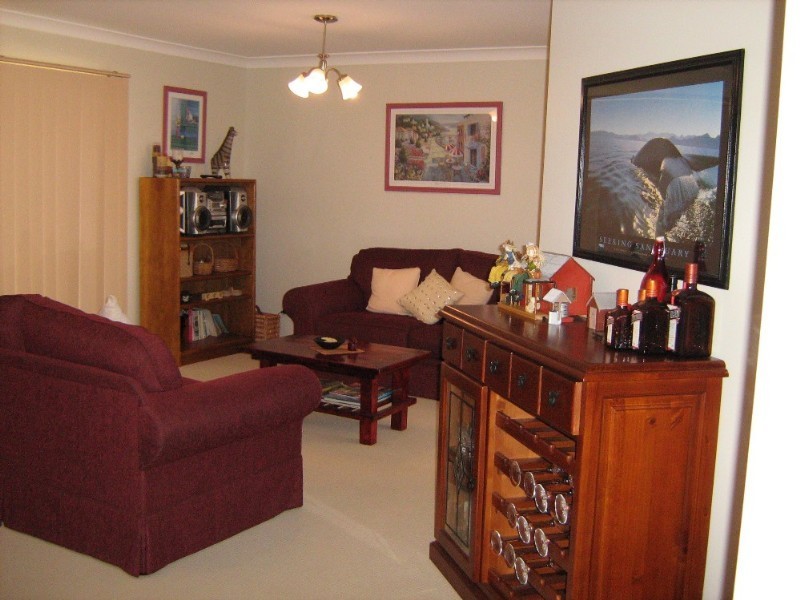9 Hartog Place, Sunshine Bay NSW 2536