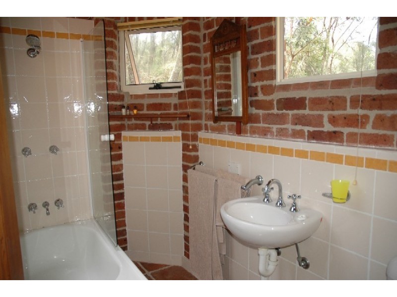 28 Rosedale Parade, Batemans Bay NSW 2536