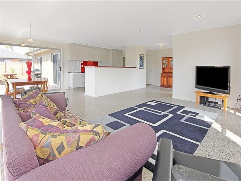 90 Heath Street, Broulee NSW 2537