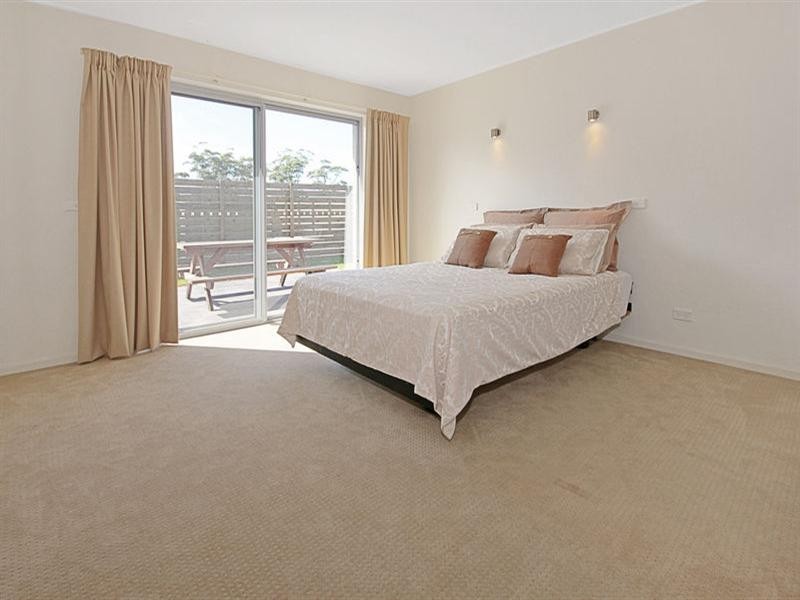 90 Heath Street, Broulee NSW 2537