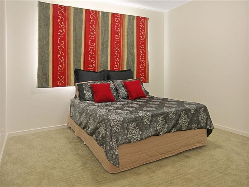 90 Heath Street, Broulee NSW 2537