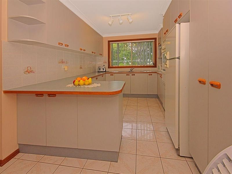 42 Ainslie Parade, Tomakin NSW 2537