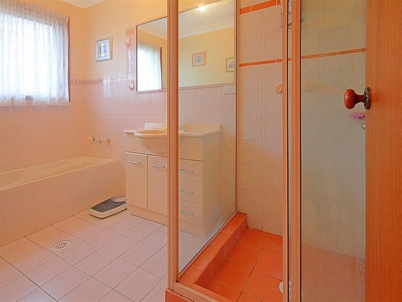 42 Ainslie Parade, Tomakin NSW 2537