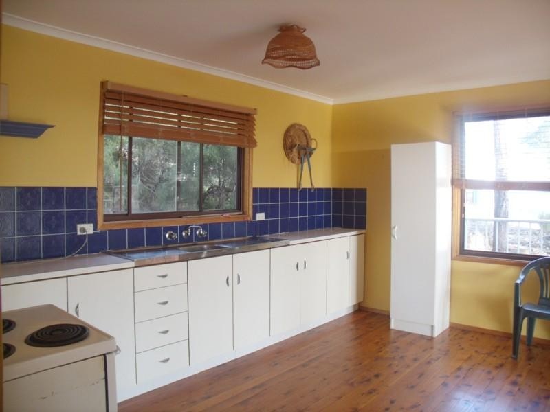 24 Hazel Road, Moruya Heads NSW 2537