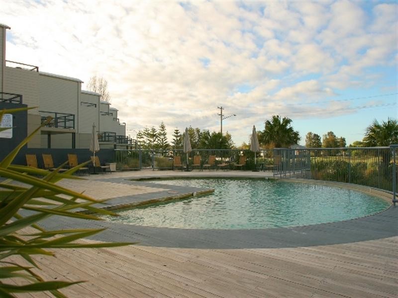 215 ‘Corrigans Cove’ (202-204) Beach Road, Batehaven NSW 2536