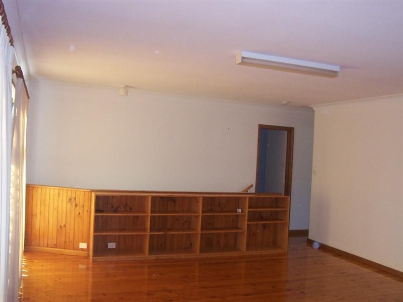 2/4 Cook Avenue, Surf Beach NSW 2536