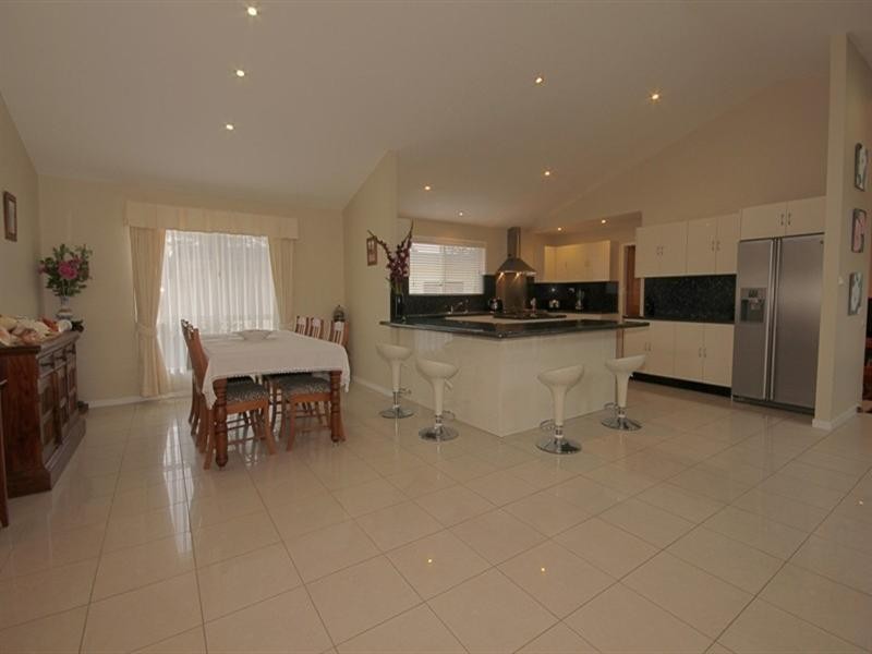 13 Baker Street, Broulee NSW 2537