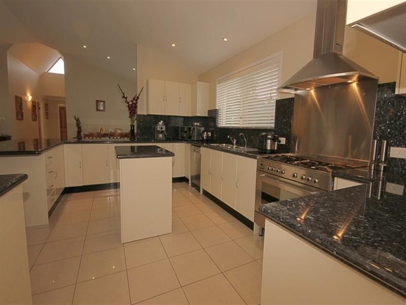 13 Baker Street, Broulee NSW 2537