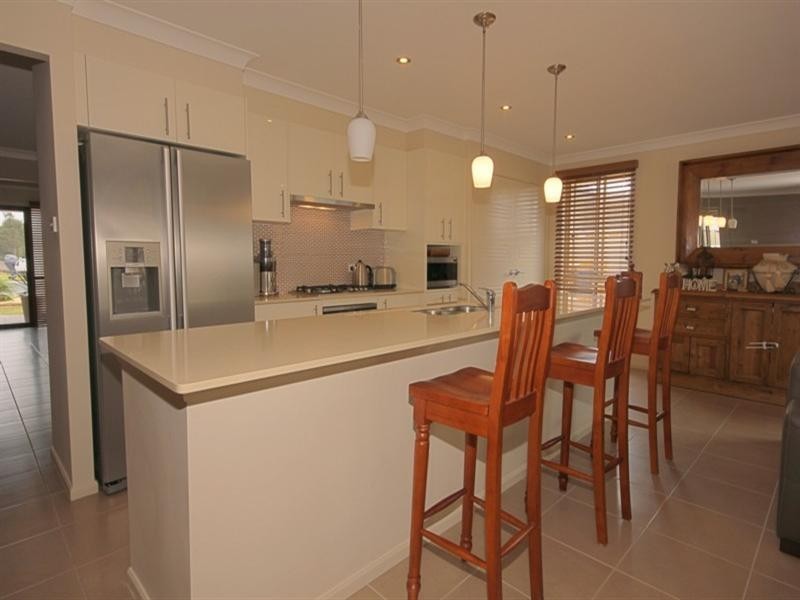 4 Marcelle Close, Broulee NSW 2537
