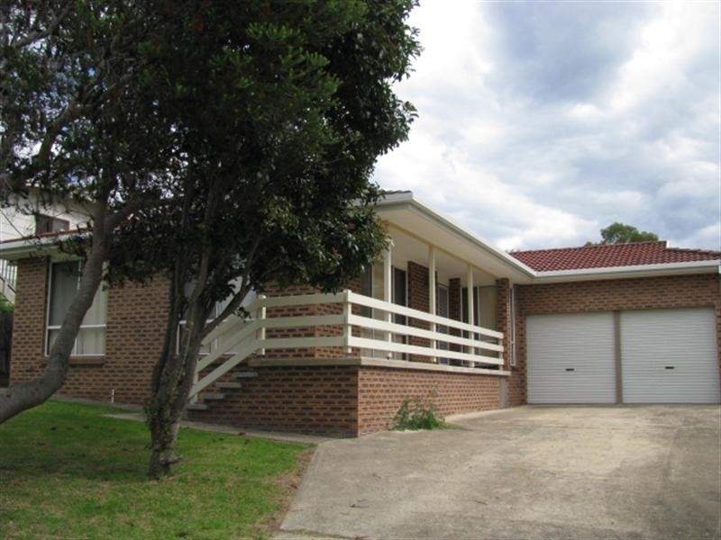 33 Pacific Road, Surf Beach NSW 2536