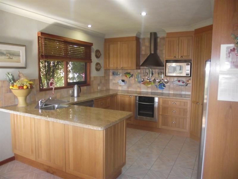 9 Dulling Street, Dalmeny NSW 2546