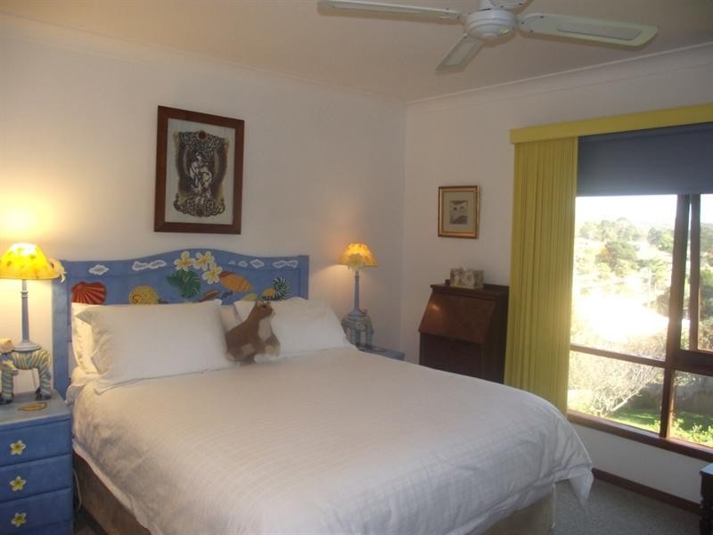 9 Dulling Street, Dalmeny NSW 2546