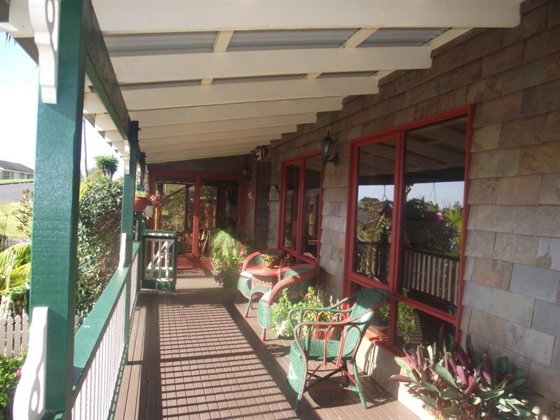 9 Dulling Street, Dalmeny NSW 2546