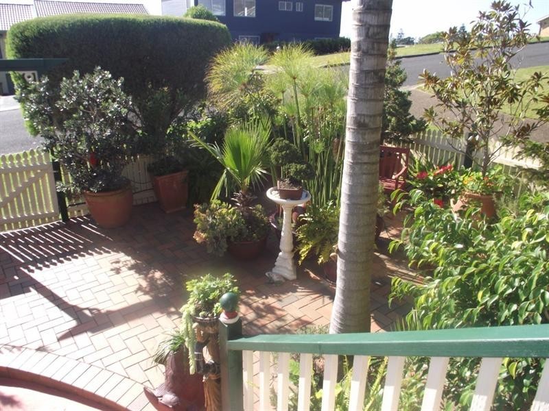 9 Dulling Street, Dalmeny NSW 2546