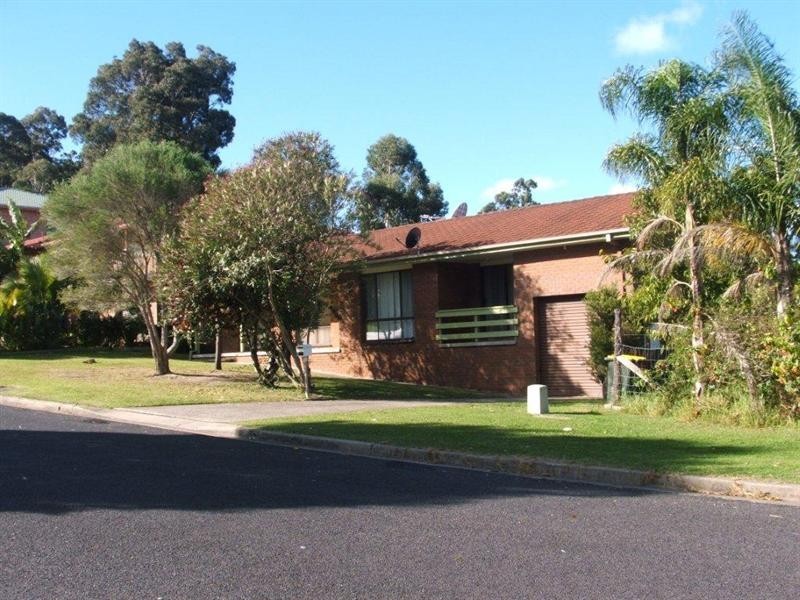 64 Eric Fenning Drive, Surf Beach NSW 2536