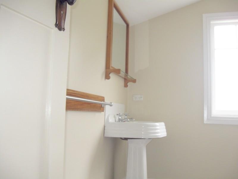 3 Luck Street, Moruya NSW 2537