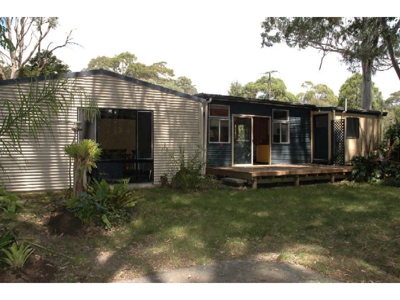 6 Rosedale Parade, Batemans Bay NSW 2536