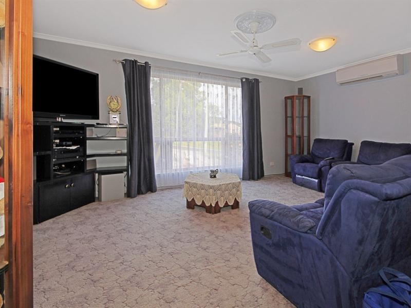 34 Tomakin Place, Tomakin NSW 2537