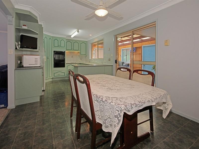 34 Tomakin Place, Tomakin NSW 2537