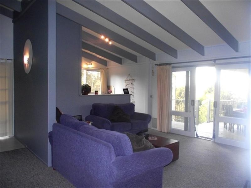 12 Hazel Road, Moruya Heads NSW 2537